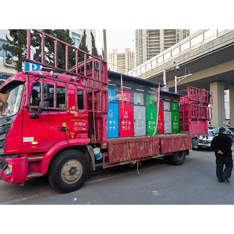 某社區分類垃圾箱安裝